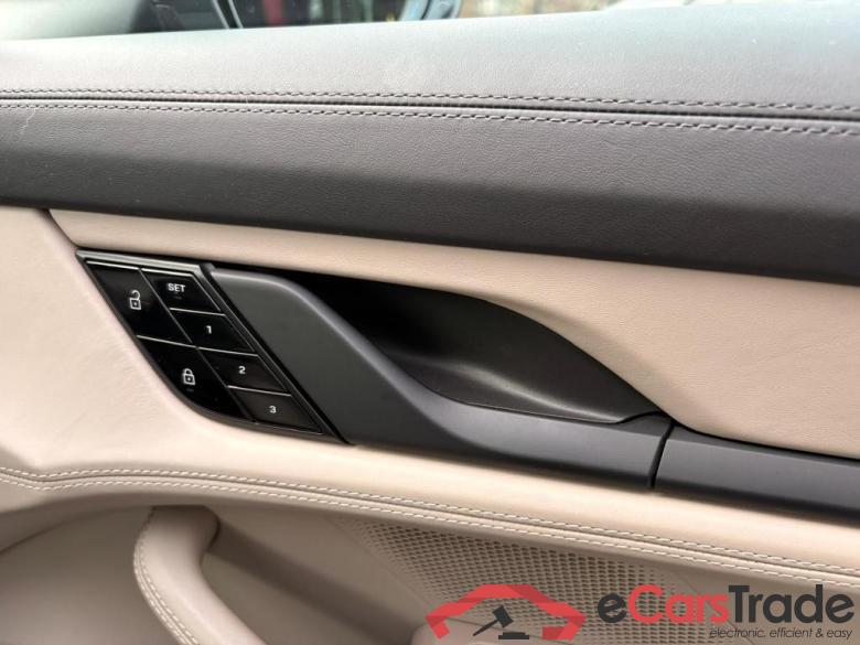 PORSCHE Taycan Taycan 4S #2