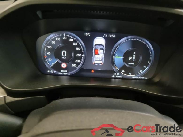 VOLVO XC40 / 2021 / 5P / SUV T5 RECHARGE PLUG-IN AUTO CORE #4