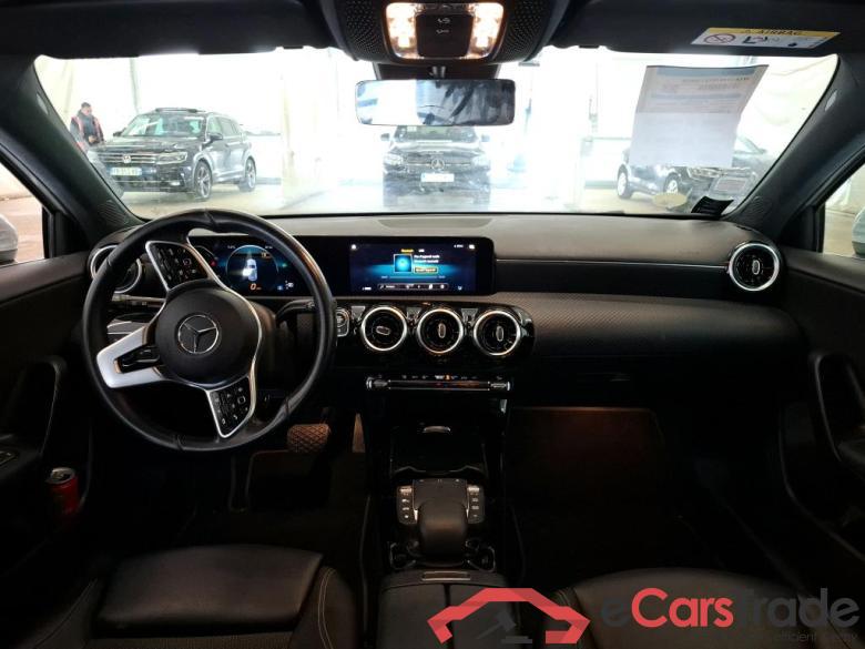 MERCEDES-BENZ Classe A Compact / 2018 / 5P / Berline A 180 d Business Line 8G-DCT #5