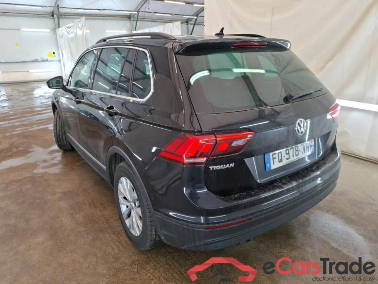 VOLKSWAGEN Tiguan / 2016 / 5P / SUV 2.0 TDI 150 DSG7 Confortline Business #2