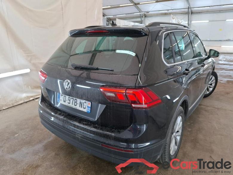 VOLKSWAGEN Tiguan / 2016 / 5P / SUV 2.0 TDI 150 DSG7 Confortline Business #3
