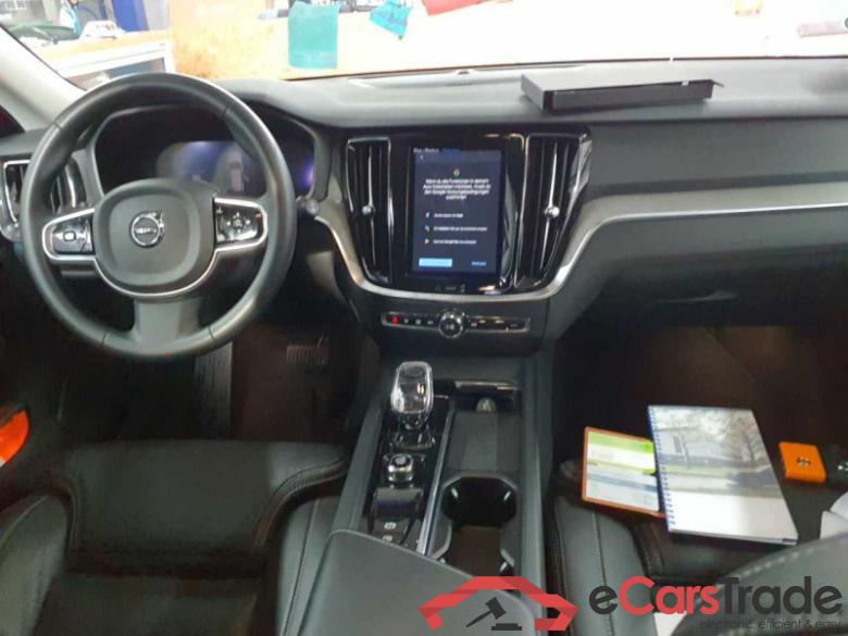 Volvo V60 Kombi (2018->) DE - Kb5 B5 (Benzin) AWD EU6d, Plus Dark Mild-Hybrid AWD (EURO 6d), 2021 - 2022 #4