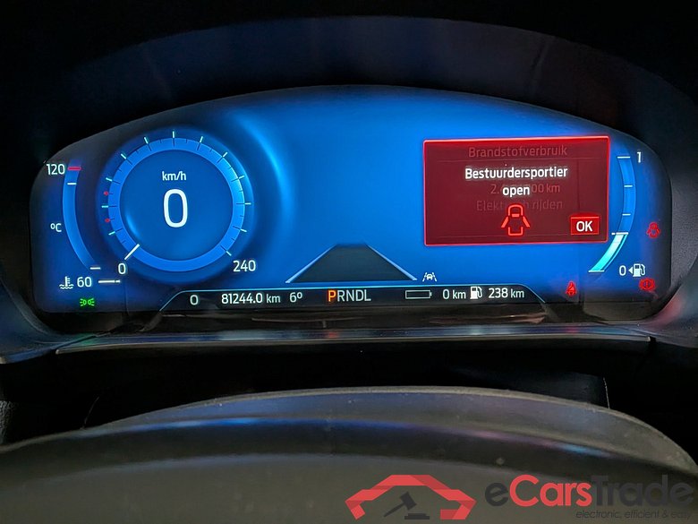 FORD Kuga 2.5 PHEV ST-Line #6