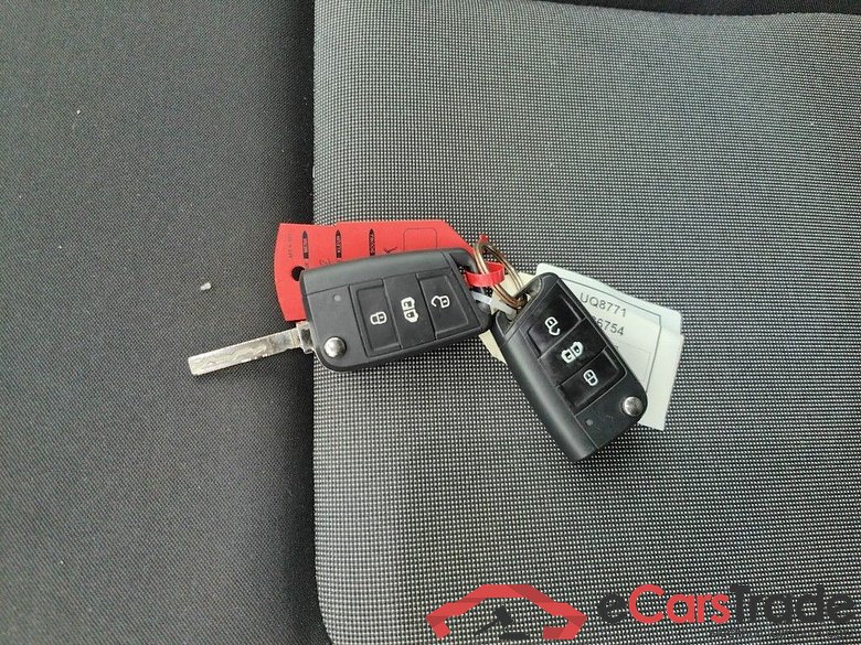 VOLKSWAGEN CRAFTER 35 FOURGON MWB HR DSL - 2017 2.0 CR TDi L3H3 Aut. (EU6d) 5d #4