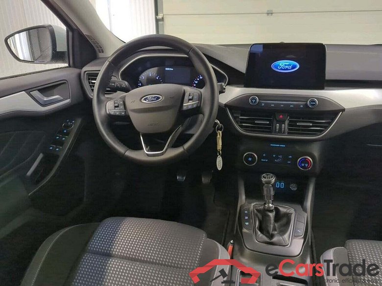 FORD Focus Wagon 1.5 EcoBl. Tit XBns #3