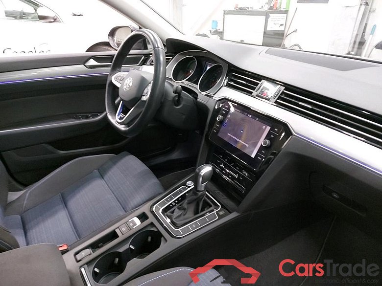 VOLKSWAGEN - VW  PASSAT VARIANT TSI 218PK GTE DSG6 Business With Pano Roof  * HYBRID * #3