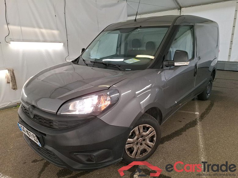 FIAT Doblò Cargo / 2015 / 4P / Fourgonnette 1.3 Multijet 95 Business