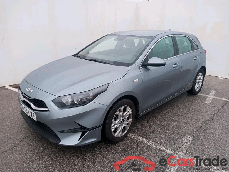 KIA Ceed / 2021 / 5P / berlina con portón 1.0 T-GDi 88kW (120CV) Drive #1