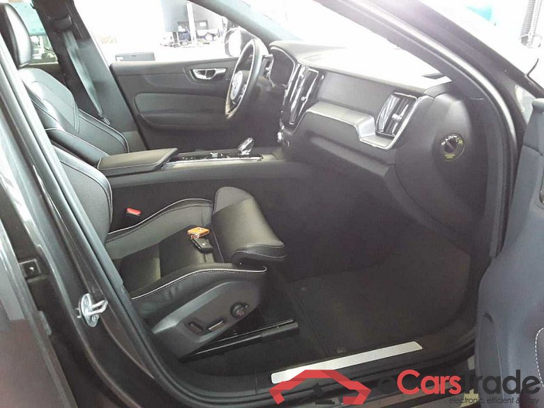 Volvo XC60 (03.2017->) DE - SUV5 T6 Twin Engine AWD PHEV EU6d, Inscription Plug-In Hybrid (E6d), (Facel #5