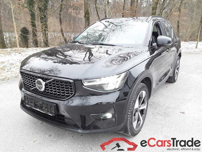 Volvo XC40 (2017->) DE - SUV5 B4 2WD EU6d, Plus Dark (EURO 6d), (Facelift) 2022 - 2024 #1