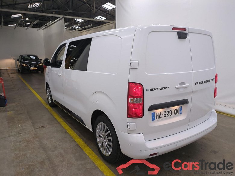 PEUGEOT Expert / 2023 / 4P / Fourgon tôlé Taille M 136 ch 75 Kwh CAF #2
