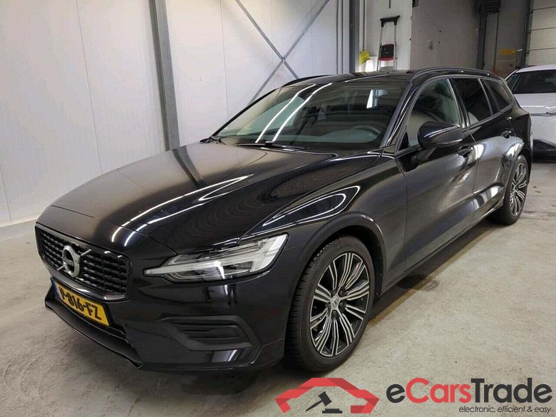 VOLVO V60 2.0 B3 Mom. Adv.
