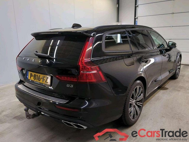 VOLVO V60 2.0 B3 Mom. Adv. #2