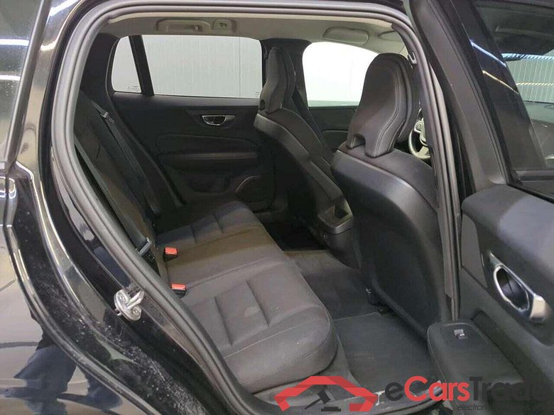 VOLVO V60 2.0 B3 Mom. Adv. #5