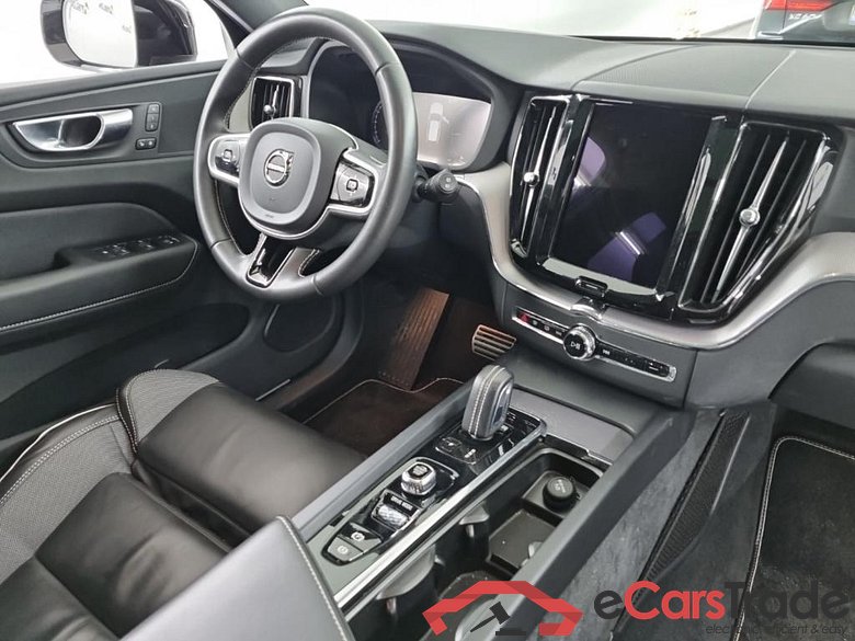 VOLVO XC60 Recharge T6 AWD R-Design 5D 251kW #6
