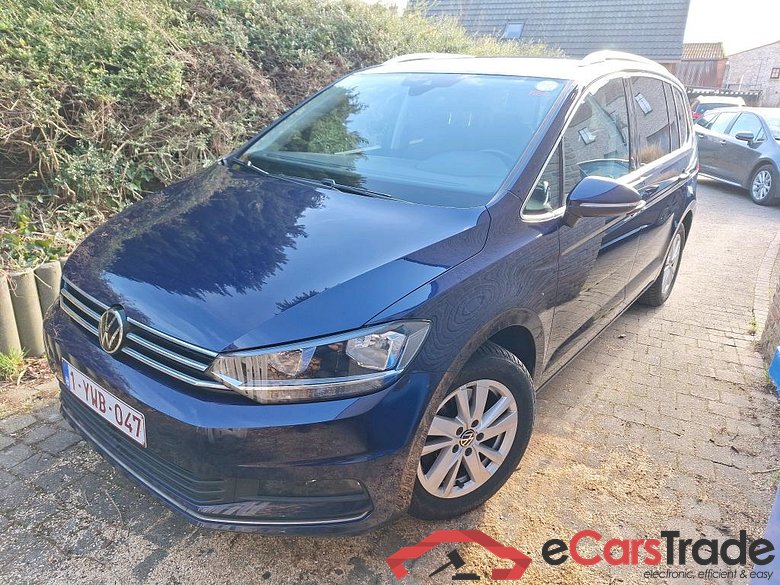 VOLKSWAGEN - VW  TOURAN TSi 150PK DSG Highline Pack Business & Nav Discover Media & Side & Lane Assist & Rear Camera & Towing Hook * PETROL *