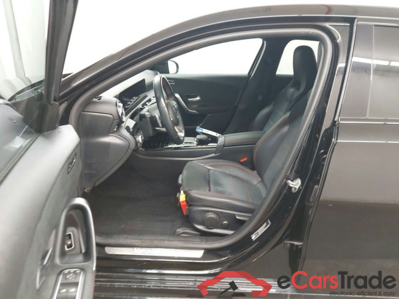 Mercedes-Benz A-Klasse A 250 e 5d #3