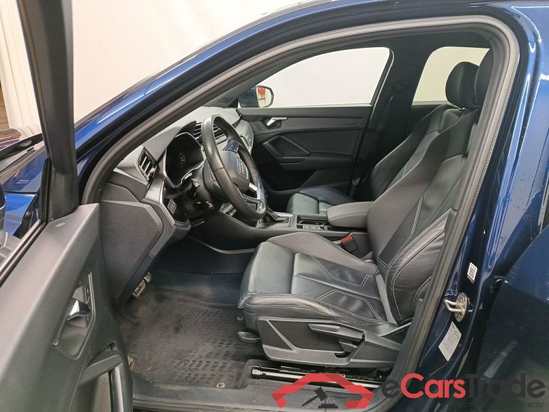 Audi Q3 Sportback 45 TFSI e S tronic S Line 5d #3