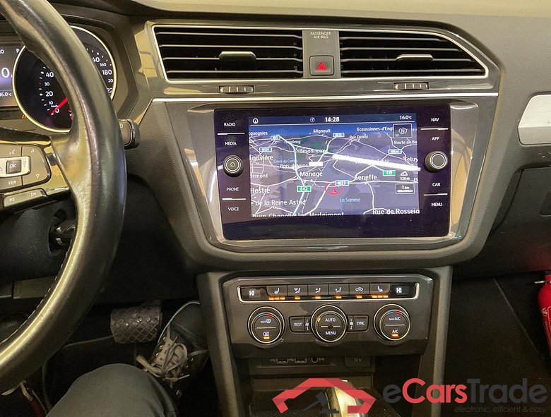 VOLKSWAGEN Tiguan Comfortline 2.0 TDI SCR 110 kW (150 ch) 7 vitesses DSG #4