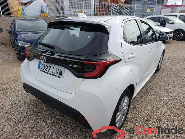 TOYOTA Yaris / 2020 / 5P / berlina con portón 1.5 120H Active Tech #2