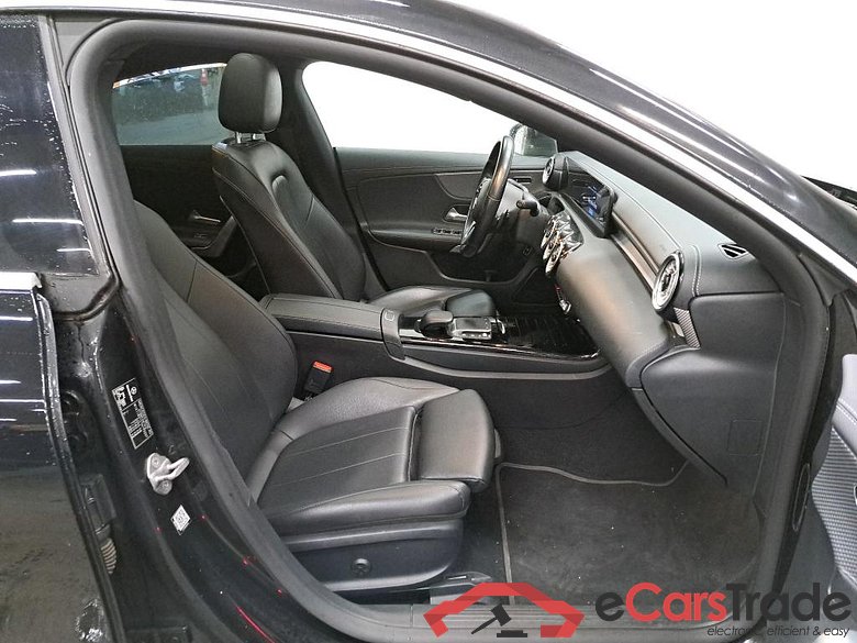 MERCEDES - MER CLA 200 d 150PK DCT Business Solution Limited Luxury & Pack Plus & Towing Hook #3