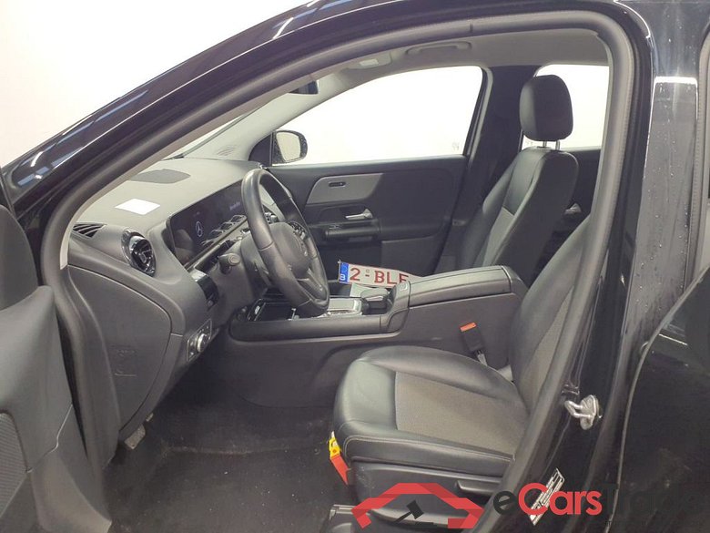 Mercedes-Benz GLA GLA 180 d Business Solution Essential 5d #3