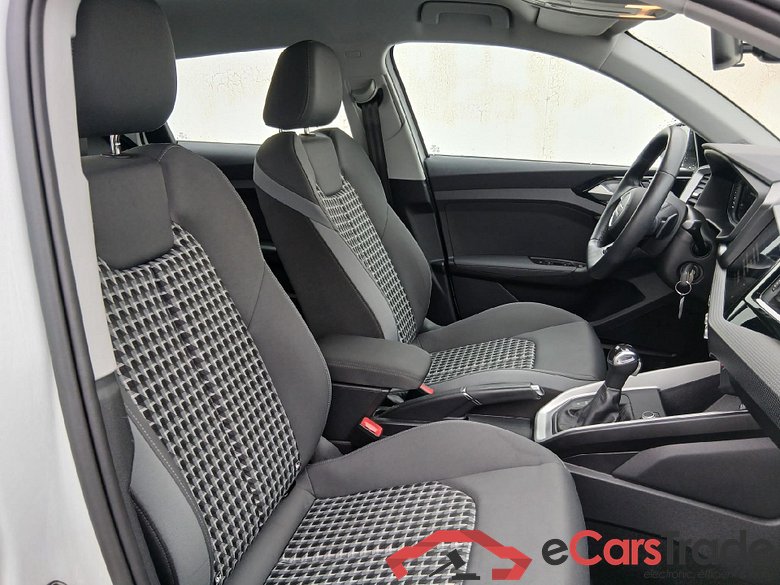 AUDI A1 / 2018 / 5P / berlina con portón Sportback Adrenalin 30 TFSI 81kW S tron(SP) #6