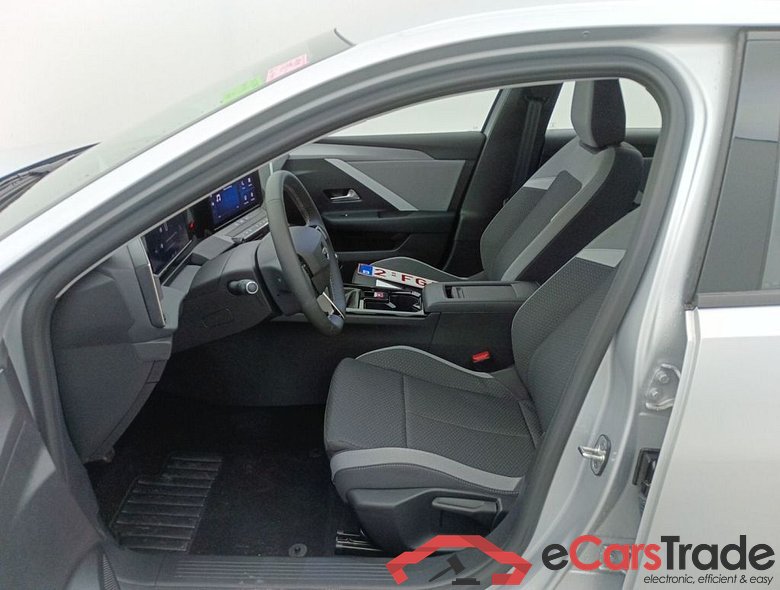 Opel Astra Sports Tourer 1.2 Turbo 81kW S/S Edition 5d #3