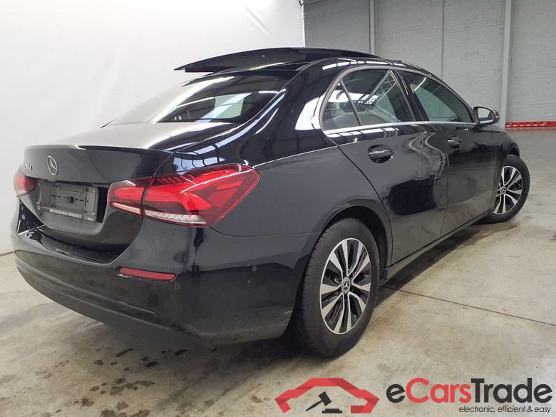 Mercedes-Benz A-Klasse Limousine A 200d Business Solution 4d #2