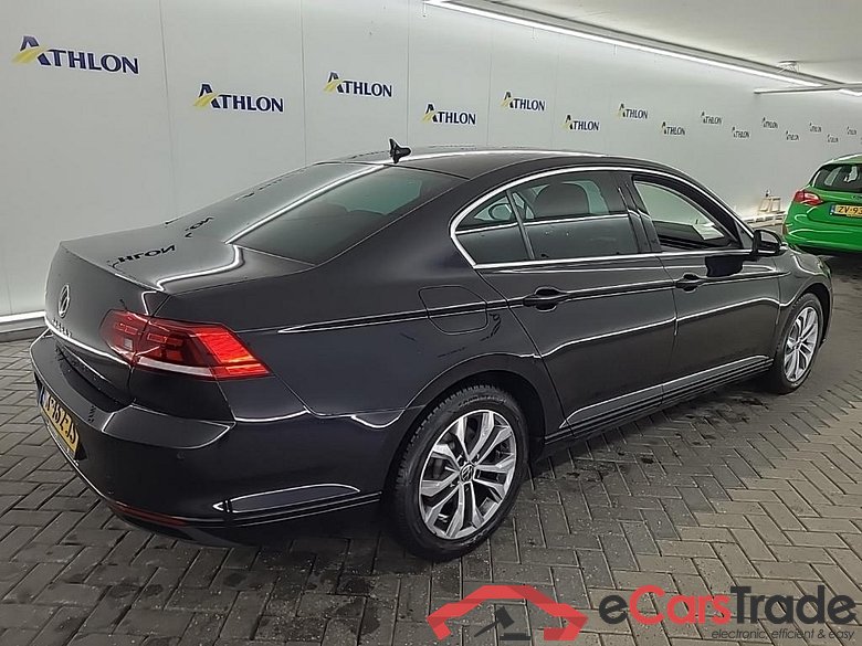 VOLKSWAGEN PASSAT 1.5 TSI 7-DSG Comfort Business 4D 110kW #3