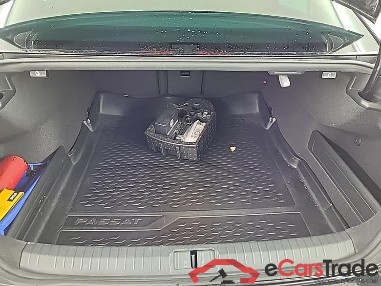 VOLKSWAGEN PASSAT 1.5 TSI 7-DSG Comfort Business 4D 110kW #5