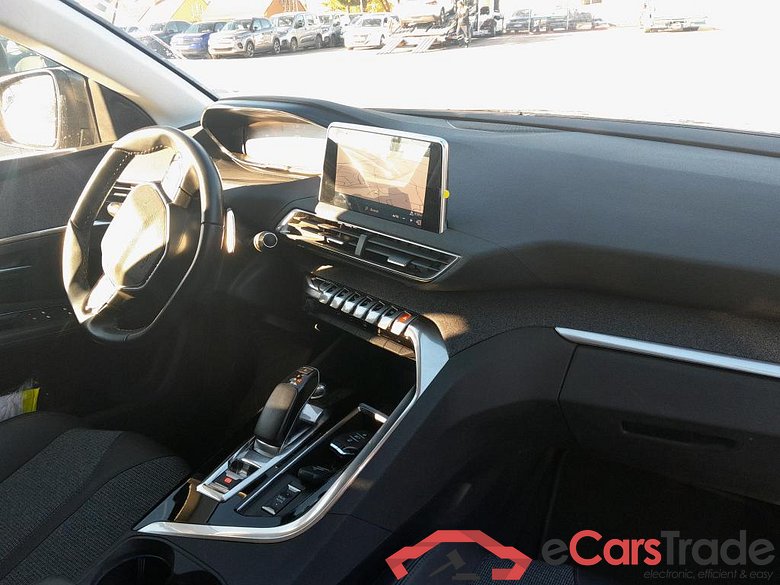 PEUGEOT 3008 Hybrid / 2016 / 5P / todoterreno 225 e-EAT8 Allure #3