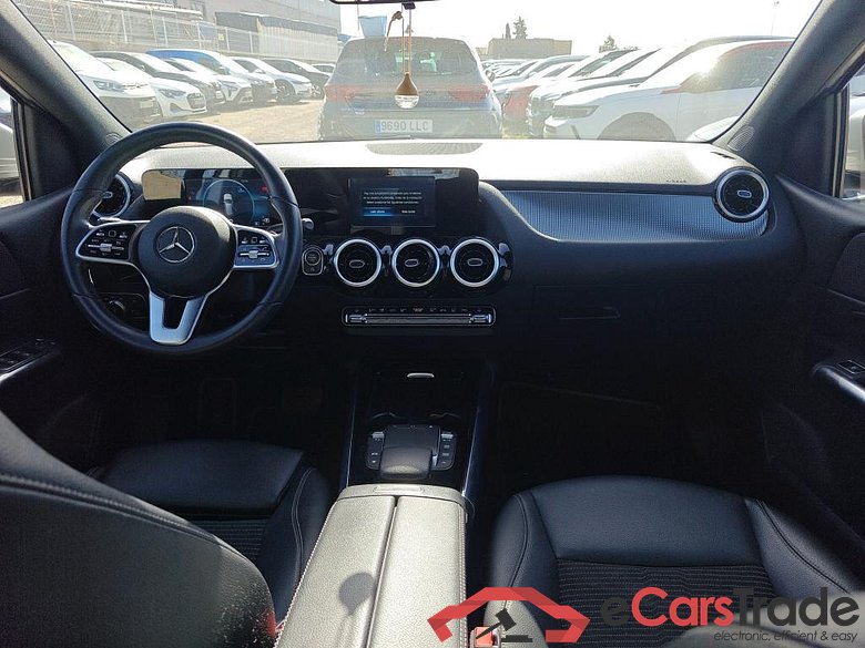 MERCEDES-BENZ Clase B / 2019 / 5P / monovolumen compacto B 180 d #3
