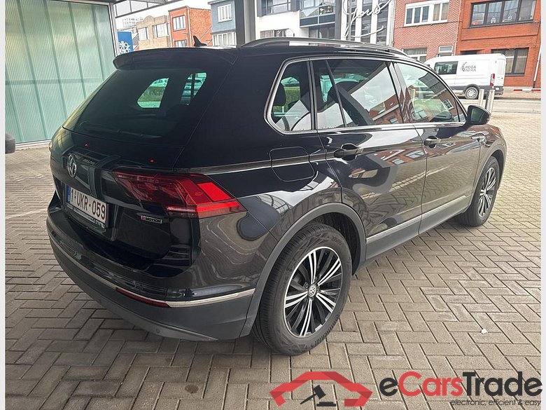VOLKSWAGEN Tiguan 1.4 TSI 4MOTION 110 kW (150 ch) 6 vitesses DSG #6
