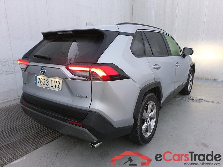 TOYOTA Rav4 / 2018 / 5P / todoterreno 2.5l 220H Advance #2