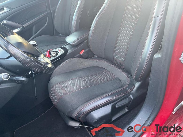 PEUGEOT 308 1.2 PureTech GT Line #3