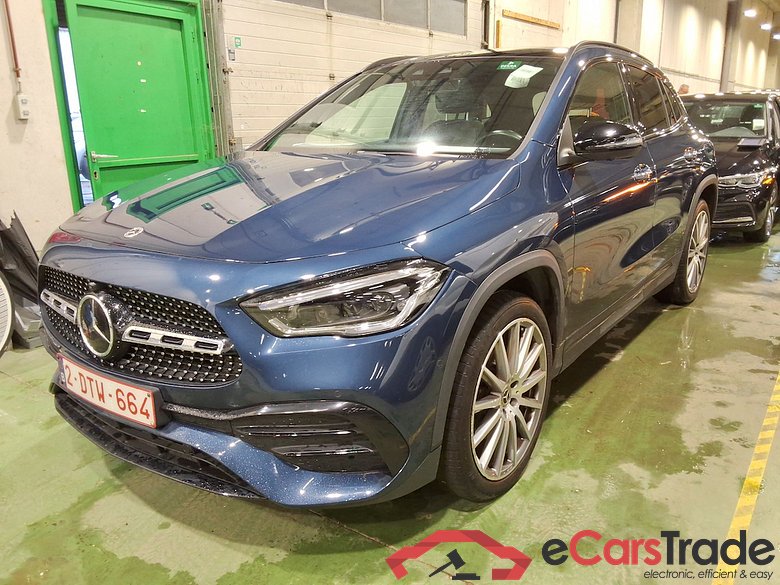MERCEDES-BENZ GLA 1.3 GLA 250 E DCT AMG LINE #1