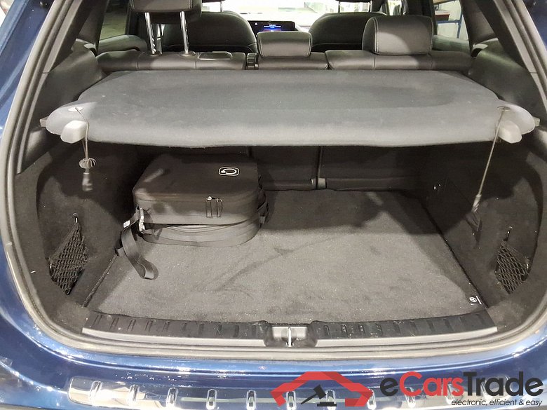 MERCEDES-BENZ GLA 1.3 GLA 250 E DCT AMG LINE #3