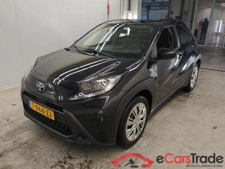 TOYOTA Aygo X 1.0 VVT-i MT Play #1