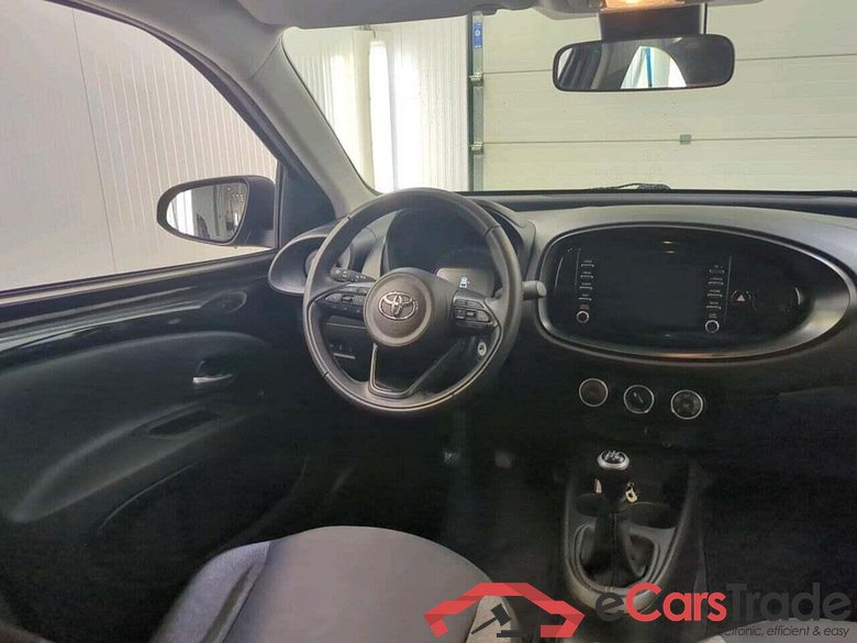 TOYOTA Aygo X 1.0 VVT-i MT Play #3
