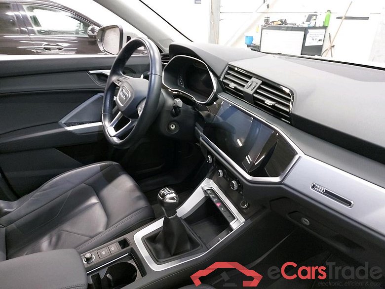 AUDI - AUD Q3 SB 35 TFSI 150PK Pack Platinum * PETROL * #3