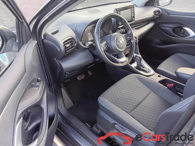 TOYOTA YARIS / 2020 / 5P / BERLINA HYBRID BUSINESS MY20 #3