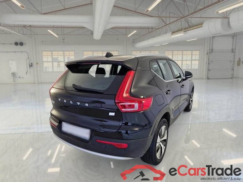 VOLVO XC40 / 2021 / 5P / SUV T4 RECHARGE PLUG-IN AUTO ESSENTIAL #2