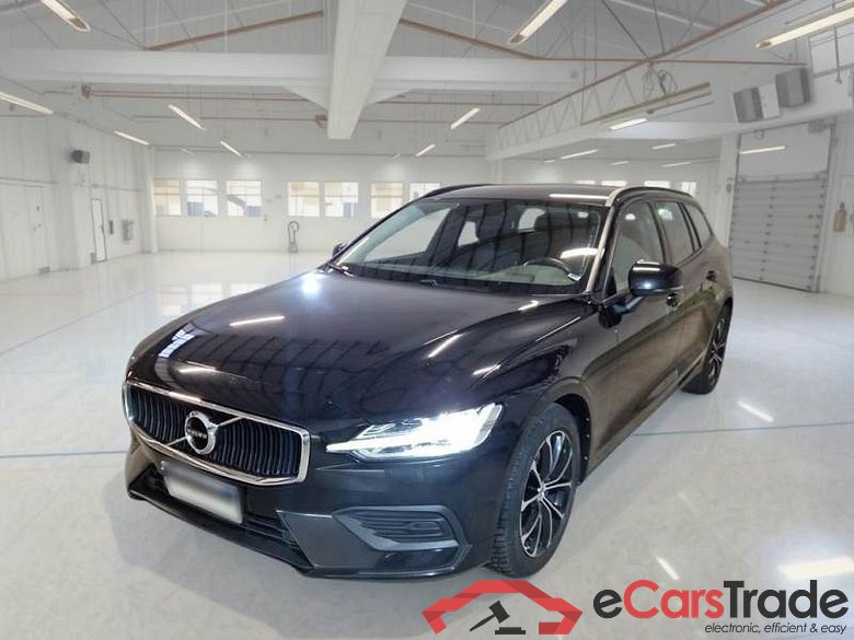 VOLVO V60 / 2018 / 5P / STATION WAGON D3 GEARTRONIC BUSINESS