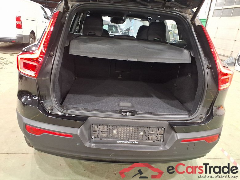 VOLVO XC40 1.5 T2 GEARTRONIC R-DESIGN #3