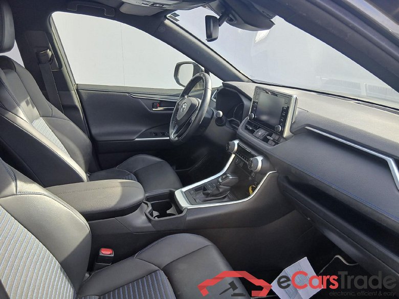 TOYOTA Rav4 / 2018 / 5P / todoterreno 2.5l 220H Style #6