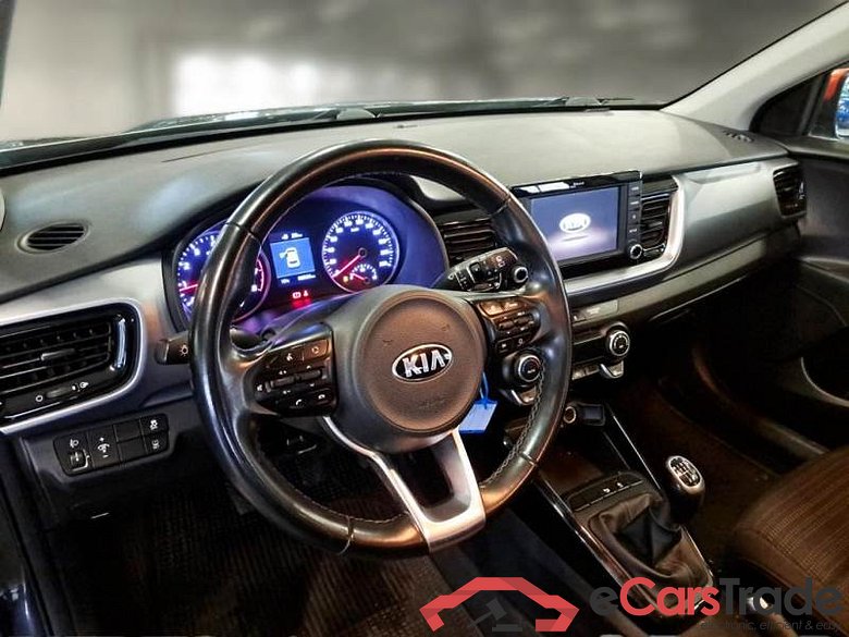 KIA STONIC / 2017 / 5P / SUV 1.4 MPI STYLE #3