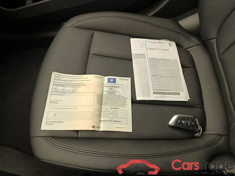 BMW 3 Reeks Touring 330e xDrive (215 kW) 5d #3