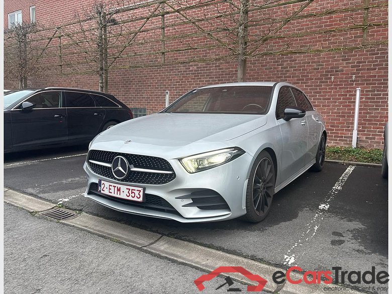 MERCEDES-BENZ A 180 AMG Line #1