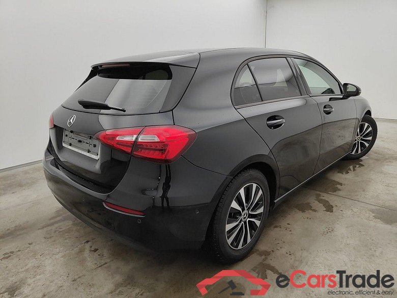 Mercedes-Benz A-Klasse A 180 d Business Solution 5d #2